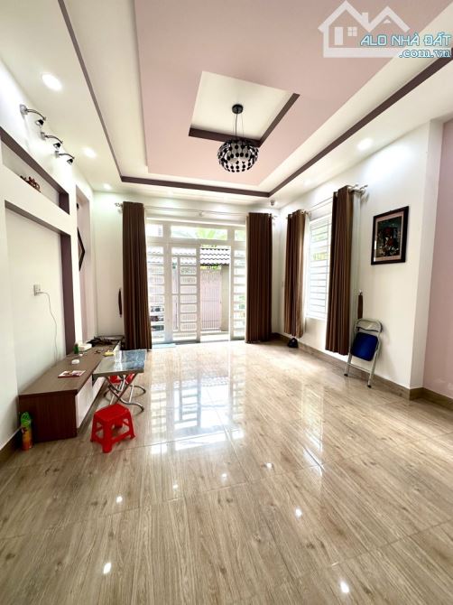 Villa LINH ĐÔNG. 3 tầng .: DT: 160M2.NGANG :10.3M.ĐƯỜNG XE HƠI THÔNG. - 1