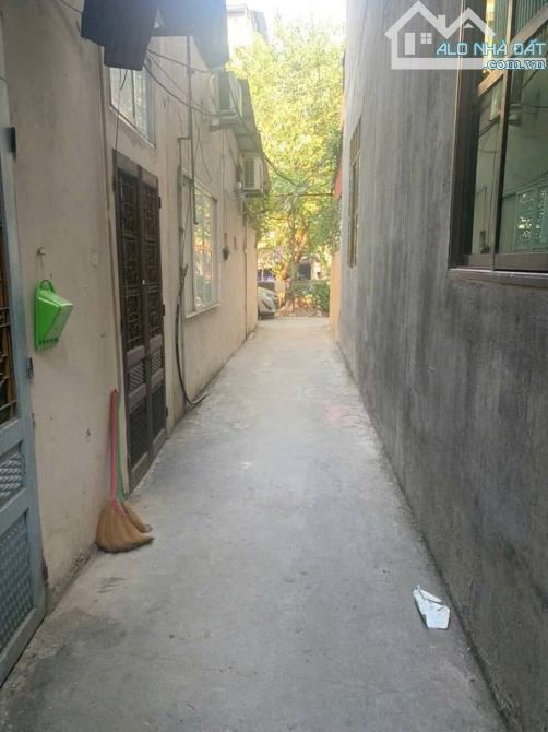 Bán nhà Thụy Phương ,cấp 4, DT 42m2, MT5.8m, cách ôtô 10m, tương lai gần phố mới, giá 5.7t - 1