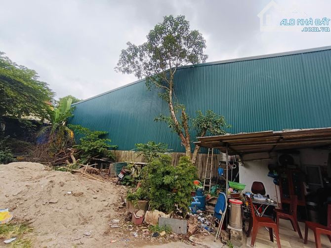 Cần Bán gần 900 đất mặt đường Long Biên - 1