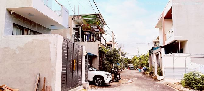 Gấp bán đất lô góc 92M² giá rẻ ngay đg.7 Nguyễn Duy Trinh Long Trường Q9 - 2