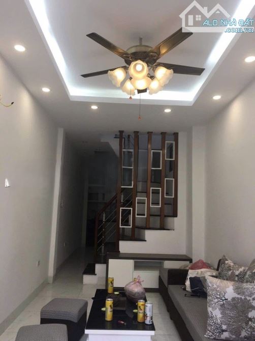 Cho thuê nhà ngõ 120 Kim Giang, 30m2, 3 tầng, 4 ngủ, đủ công năng, 10 Triệu - cho ở GĐ, - 2