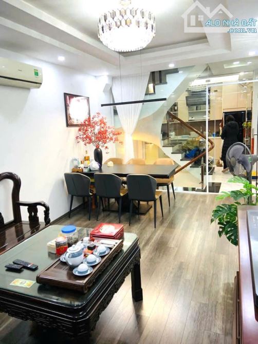 HOA HẬU PHỐ TRƯƠNG ĐỊNH, NGÕ THÔNG, KINH DOANH, Ở LUÔN, 37M2 GIÁ CHỈ 6.X TỶ - 2