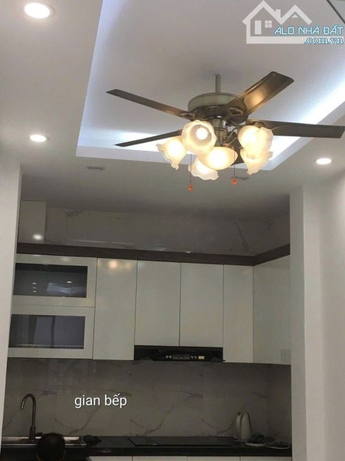 Cho thuê nhà ngõ 120 Kim Giang, 30m2, 3 tầng, 4 ngủ, đủ công năng, 10 Triệu - cho ở GĐ, - 3