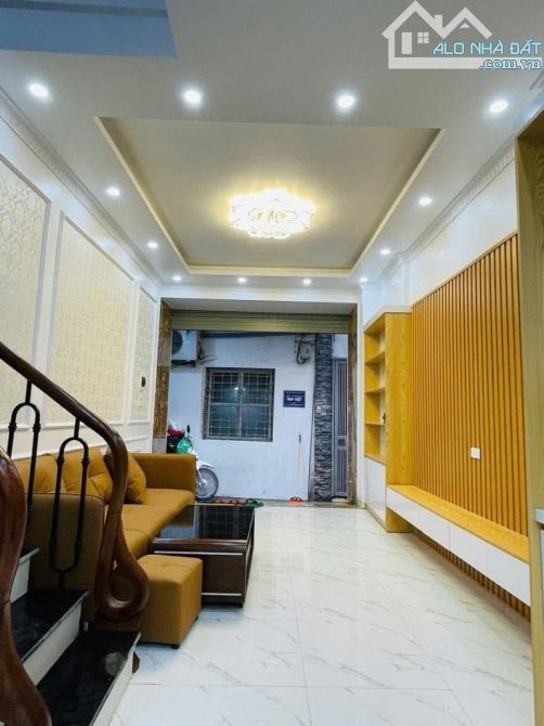Giá đầu tư! Văn chương,40m^5T- vừa ở vừa kinhdoanh, hơn 6 đồng View Hồ - 3