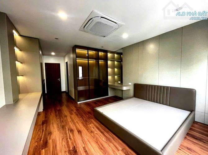 NHÀ MỚI NGỌC TRÌ- THẠCH BÀN,50M2, 6 TẦNG THANG MÁY,Ô TÔ VÀO NHÀ.10.2 TỶ. - 4