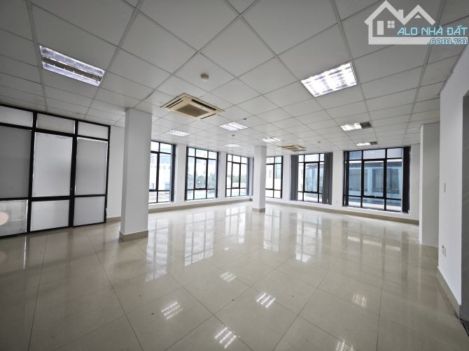 Cho thuê sàn văn phòng Nguyễn Xiển 110m2 14tr điện nước giá nhà nước bãi để xe rộng - 4