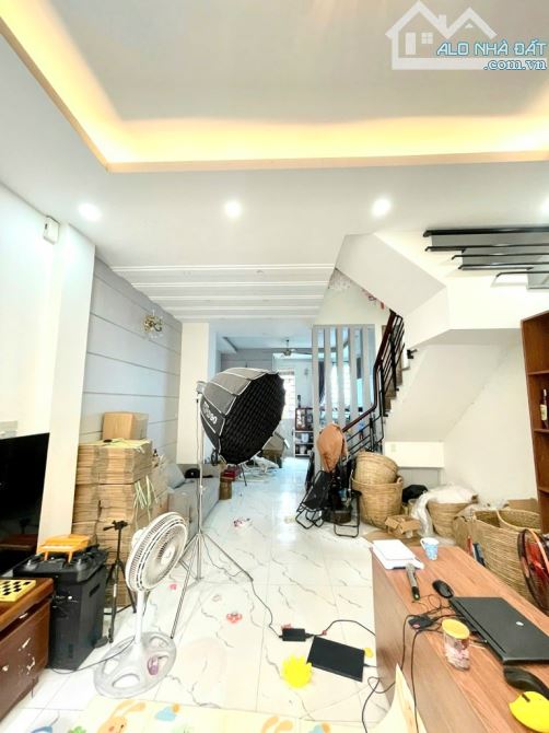 🏡🏡🏡NHÀ 3 MẶT TIỀN HẺM XE HƠI NÉ - KINH DOANH - SÁT MT NGUYỄN VĂN LƯỢNG. P16 .GV  + DT 6 - 5