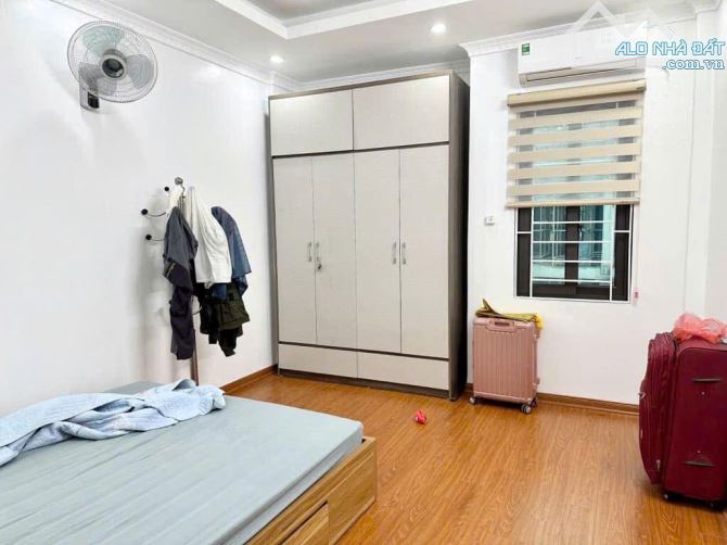 Nhượng lại căn Đ.Nguyễn Trãi, Quận 5, 62m2 SHR xây 2,5 tầng 3PN-3PT sẵn HDT 12Tr Chỉ 4 Tỷ - 6