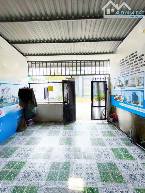 Gấp bán Nhà Mặt tiền 74m² nhỉnh 4 tỷ Long Trường Quận 9