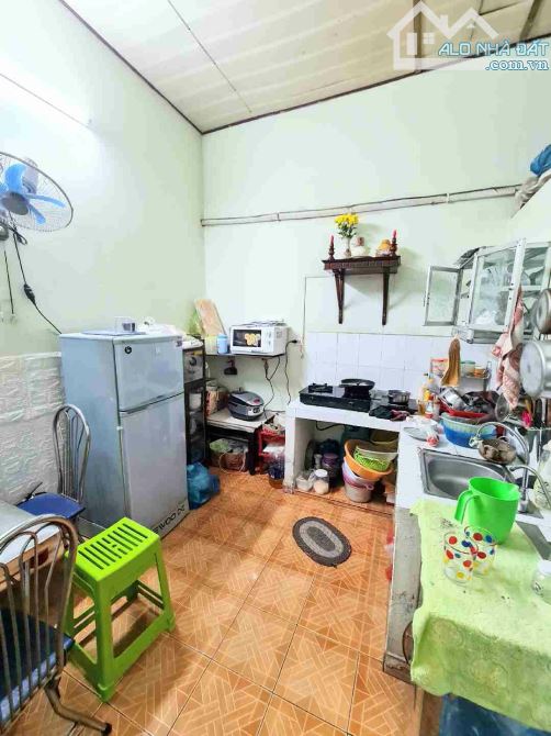 QUÁ NÓNG. BÁN NHÀ GIÁ RẺ. KIỆT NHỰA 6M . KHU AN NINH TỐT