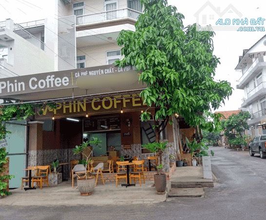 Gấp! Góc 2 mặt quán cafe 1 trục 8m Dương Quảng Hàm P5, DT 6x18m, 1 lầu, giá 10.5 tỷ TL