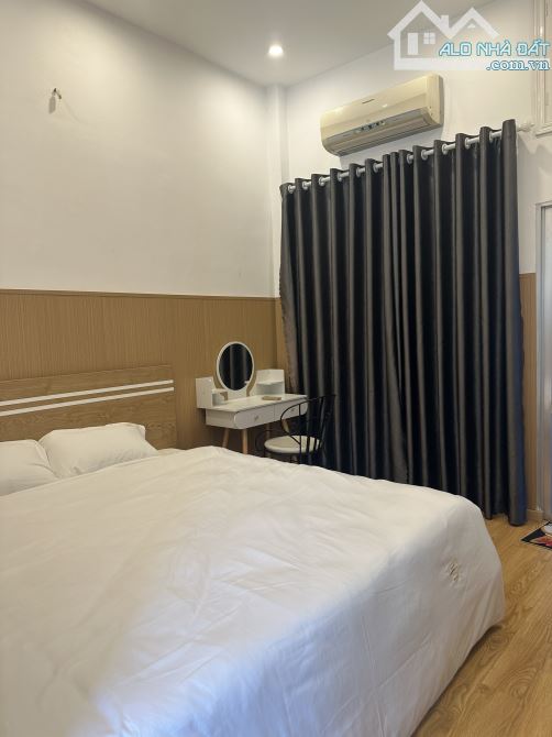 BÁN NHÀ 1 TRỆT 3 LẦU MỚI ĐẸP MẶT TIỀN BÀ TRIỆU, GẦN BÃI TRƯỚC, KD HOMESTAY 19 TRIỆU/THÁNG