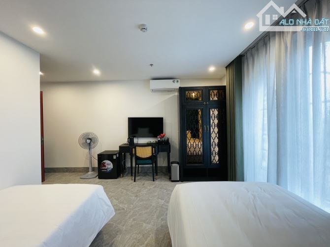 TÒA KHÁCH SẠN 5 SAO "CHARMPEARL HANOI HOTEL"  - LÔ GÓC 4 THOÁNG - VÌA HÈ - ÔTÔ TRÁNH - GAR - 11