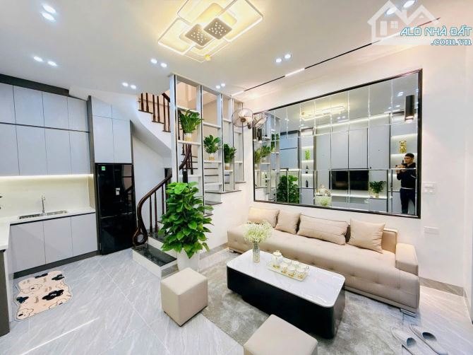 Đẹp nhất phố ! Hoa hậu Khâm Thiên 30m2, sát phố, NT luxury, TK đẹp long lanh, MT rộng 4,2m - 1