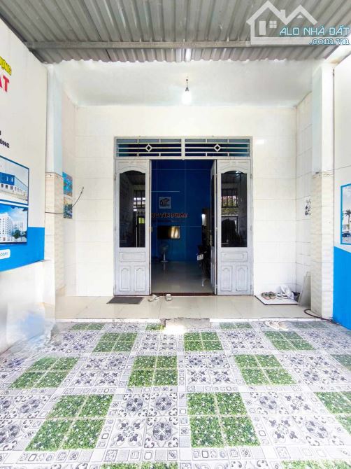 Gấp bán Nhà Mặt tiền 74m² nhỉnh 4 tỷ Long Trường Quận 9 - 1
