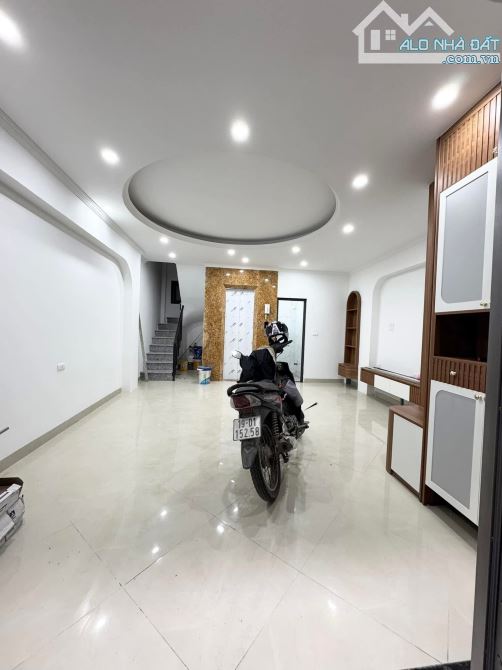 Siêu phẩm nhà ở Kim Mã, 7 tầng thang máy, gần phố, phân khúc 8 tỷ. - 1