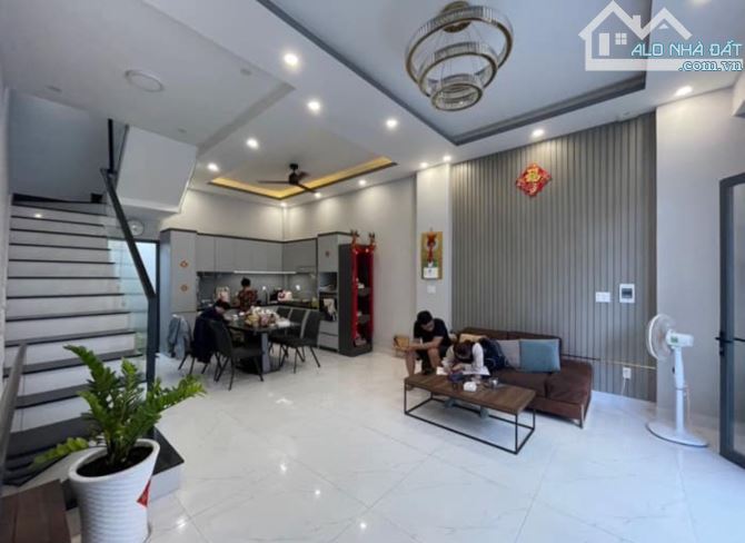 GẤP!BÁN NHÀ ĐƯỜNG TRẦN XUÂN HOÀ,QUẬN 5-GIÁ:3,42TỶ/52m2(5,2x10m).NHÀ 3PN 3WC.SỔ VUÔNG VỨC - 2