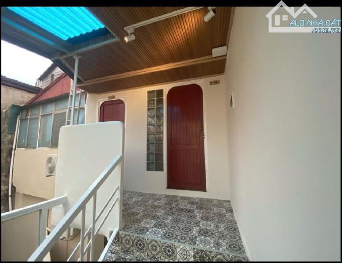 LÕi PHỐ CỔ- CÁCH MẶT PHỐ 20m- HOMESTAY ĐỉNH - DÒNG TiỀN ỔN ĐịNH - TRUNG TÂM HOÀN KiẾM - BÔ - 3