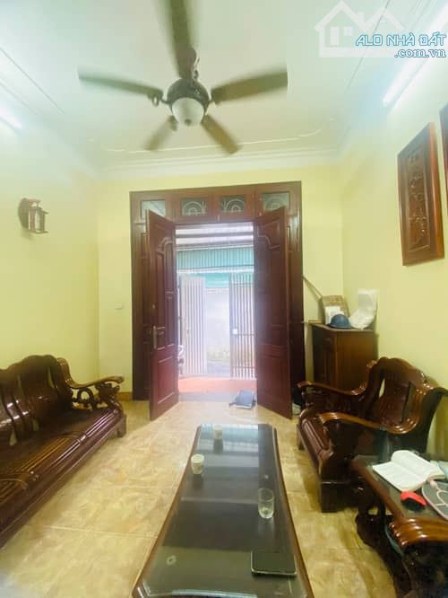 Cc nhờ bán Siêu Phẩm Tây Hồ 56m2x4T , Mt 4m , giá chỉ 14 tỉ - 3