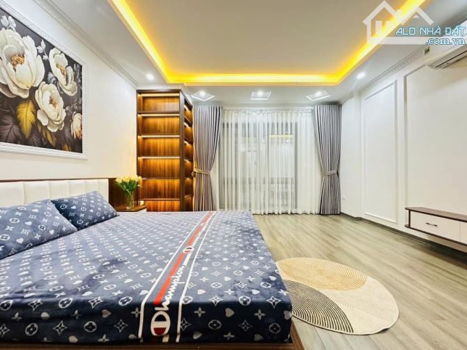 Bán nhà mặt Ngõ Trần Quốc  Hoàn ,40m2 5 tầng ,ô tô ,kinh doanh ,2 thoáng nhỉnh 11 tỷ - 3