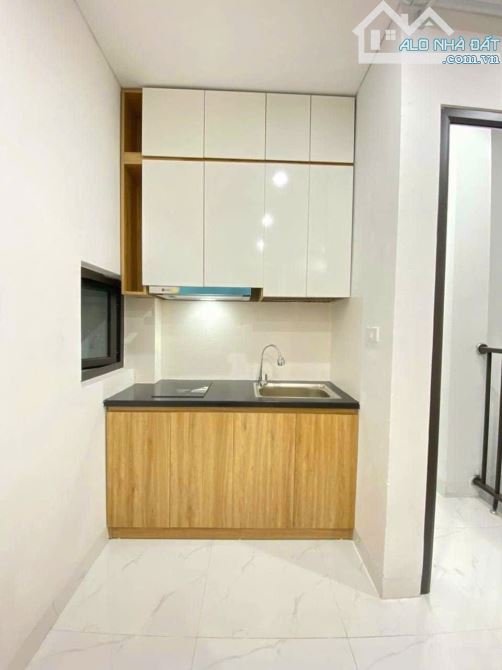 CCMN LƯƠNG THẾ VINH - 90M - 8 TẦNG TM - 28P FULL NT - 100M - 3 THOÁNG - 18,5 TỶ - 3