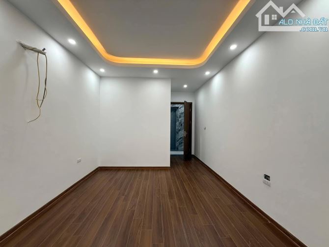 10M RA Ô TÔ TRÁNH - GIANG VĂN MINH - BA ĐÌNH - 35M2 - 6 TẦNG THANG MÁY - CHỈ HƠN 11 TỶ - 4