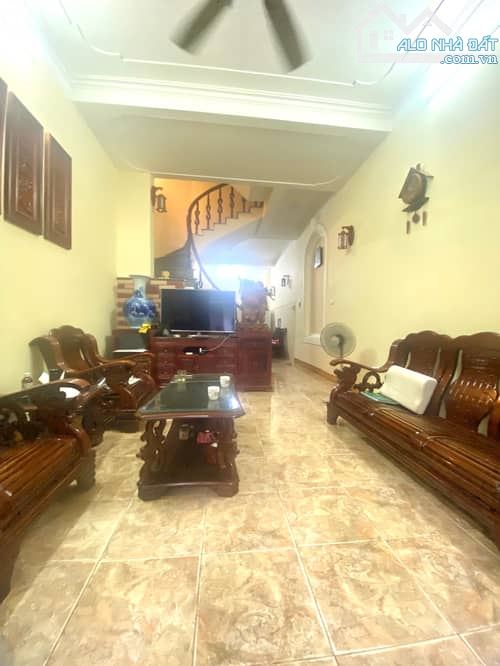 Cc nhờ bán Siêu Phẩm Tây Hồ 56m2x4T , Mt 4m , giá chỉ 14 tỉ - 4