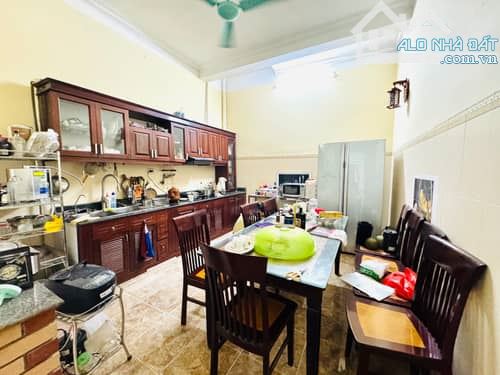 Cc nhờ bán Siêu Phẩm Tây Hồ 56m2x4T , Mt 4m , giá chỉ 14 tỉ - 5