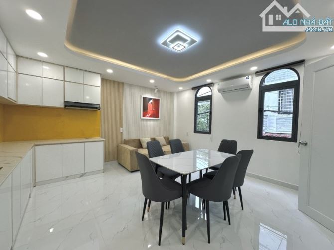 ÔTÔ VÀO NHÀ, MỚI 100% NGUYỄN VĂN ĐẬU, BÌNH THẠNH, 52M2 (4.9M x 12M) 4 TẦNG BTCT, CHỈ 8.X - 5