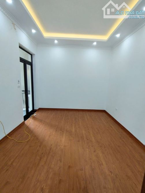 Siêu vị trí ! Tây Sơn 30m2, sát phố, xây mới, mặt ngõ, đẹp lung linh, NT xịn,MT rộng 7.5m - 6