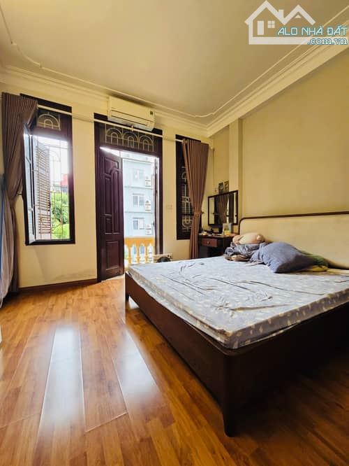 Cc nhờ bán Siêu Phẩm Tây Hồ 56m2x4T , Mt 4m , giá chỉ 14 tỉ - 7