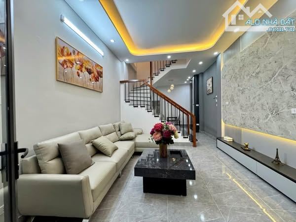 Hiếm-Bán nhà Quan Hoa, 20m ra đường ô tô tránh,kinh doanh,view trường đại học, 5T, 5 tỷ850