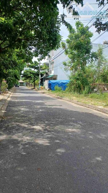 Bán đất kiêm liên 2 ngang 5 m dt 100m2  đường 5.5 m giá 2 tỷ