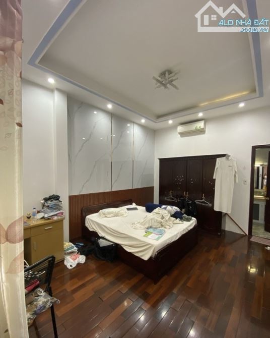 Bán Nhà Mặt Tiền 3 Tầng ,Gần Nguyễn Duy Trinh, Phú Hữu, Quận 09,Xe Hơi 2 Chiều, Chỉ 4.6 Tỷ