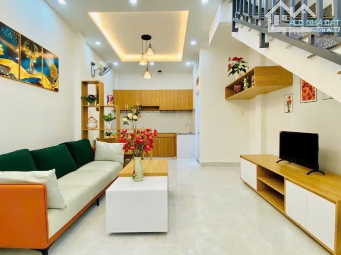 Bán nhà view sân bay đường Quang Trung, P.10, Q.Gò Vấp 42m2, 4,55 tỷ.Thương Lượng