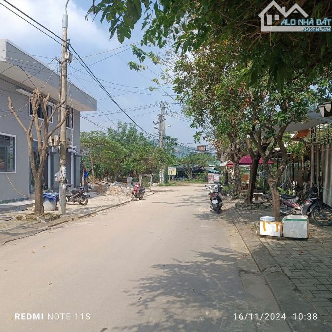 Bán đất mt đường 5m5 Nam Cao (song song Trà Na 1) Liên Chiểu, giá chỉ 2 tỷ 2 tl