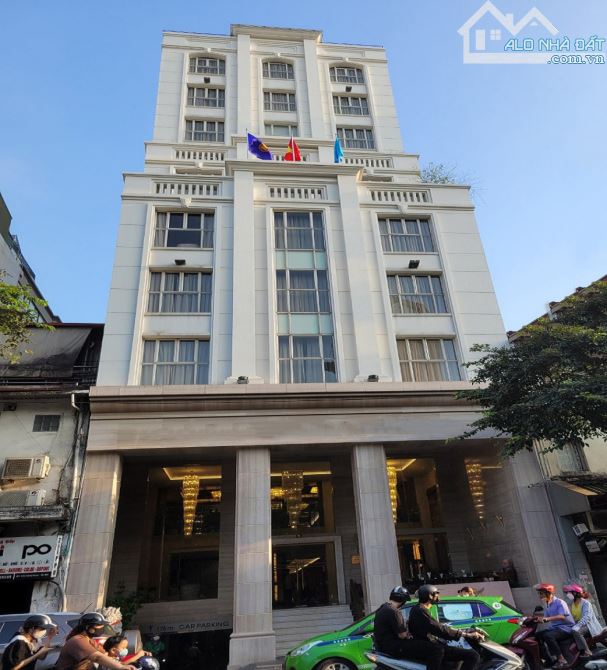 Bán Nhà Mặt Phố Trúc Khê, Đống Đa, DT 234m2 x 7T, MT:11m. Giá Rẻ.