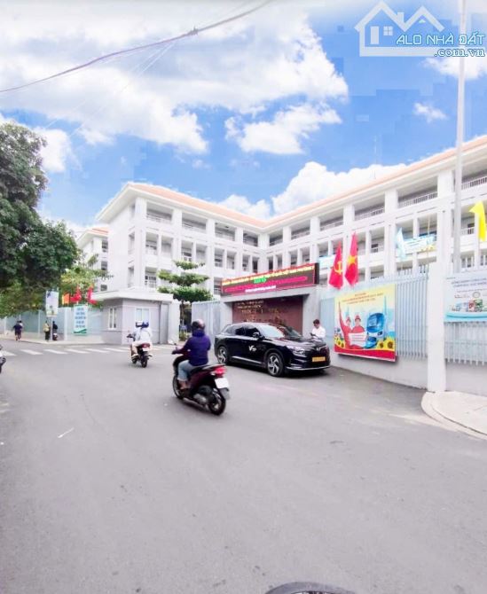 Tương lai góc 2MT D22-Phước Long B-821m(16x52)Ful Tc, thu 70Tr/Th,Chỉ 7xT.Tiện đầu tưCHDV,
