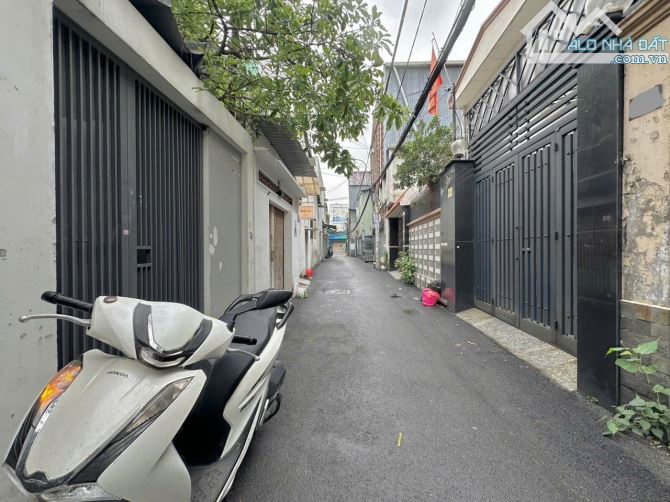 HXH Lê Quang Định - 110m2 - 5 tầng - nhỉnh 16 tỷ - dòng tiền hơn 700 triệu / 1 năm - 10