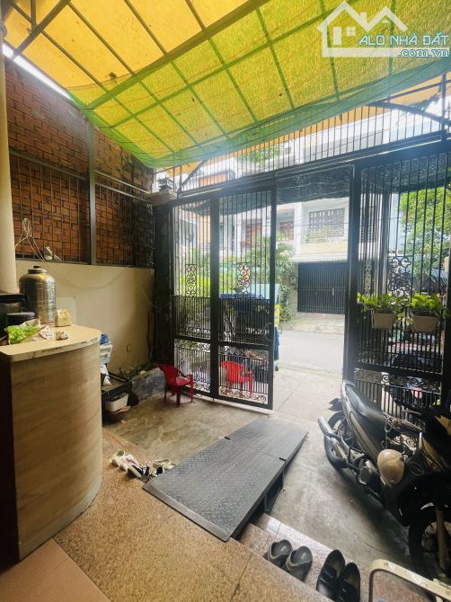 Bán Nhà Mặt Tiền Chợ Linh Trung 90m2 Ngang 5m 4 Tầng Giá 12 Tỷ 900 - 1