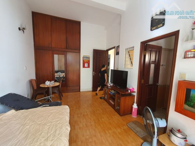 Bán Gấp Nhà Ngang Lớn (11 x 15m), Đường Nguyễn Văn Trỗi, Phú Nhuận, Giá 23 Tỷ - 1