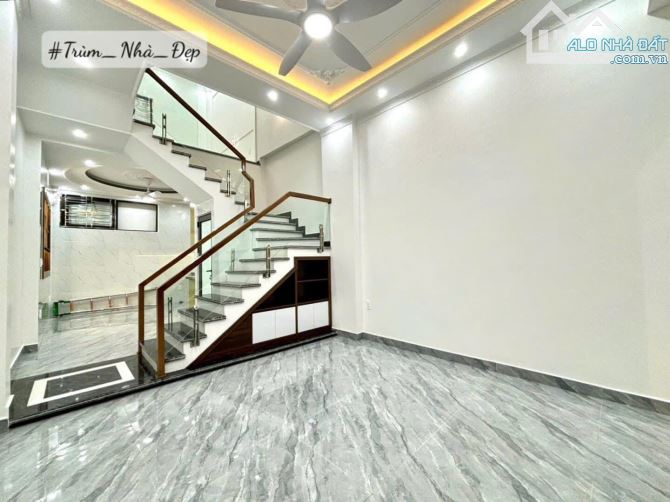 Nhà đẹp xây mới Tuyến 2 khu phân lô cao cấp Lê Hồng Phong. 40m2 x 4T. Hướng TTT - 1