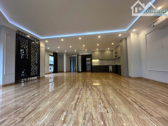 🔅Tòa VP Phố Nguyên Hồng, Đống Đa 72m2 8T, Lô Góc 2 Mặt Ô tô tránh, MT 17m,  58.8 Tỷ🔅 - 1