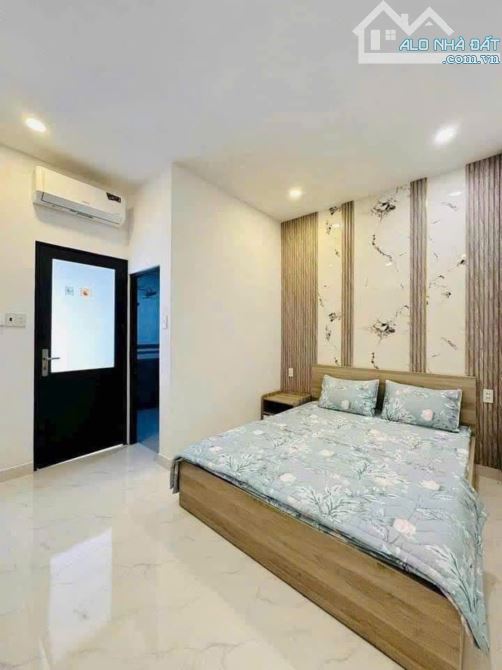 Đi nước ngoài, bán nhà hẻm ô tô ngay Huỳnh Tấn Phát, Q7 . Giá: 3 tỷ 250 /63m2, sổ riêng - 2