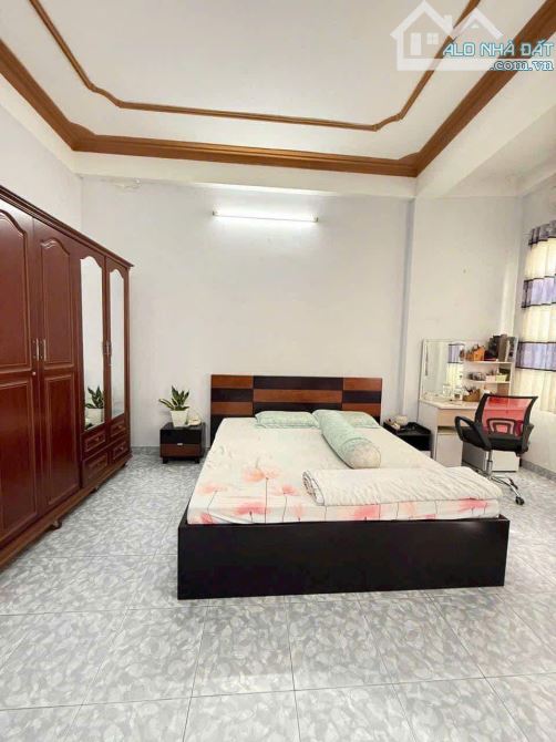 Bán Gấp Nhà 3 Tầng 81m2(4.5*18.5) Ngay Trung Tâm Tân Bình Gần Sân Bay Chỉ 8 Tỷ - 2