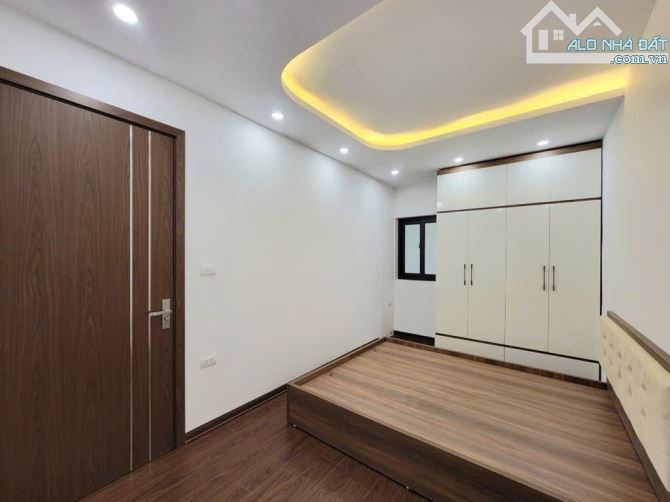 BÁN NHÀ TẬP THỂ TRẦN CUNG - CẦU GIẤY, 50M2 TẦNG 1, NHỈNH 2 TỶ - 2