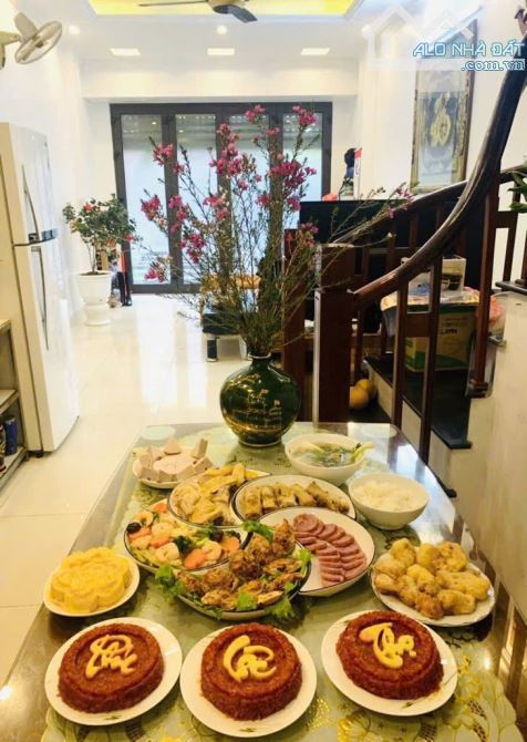 Bán nhà đẹp Ngọc Thụy Long Biên– Nở Hậu- Gần hồ- thoáng Oto - 40m2 - 5 tầng, nhỉnh 8 tỷ - 2