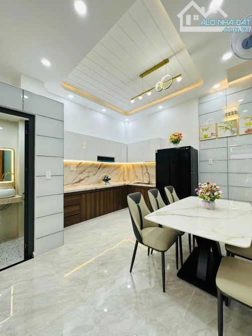 Nhanh tay liên hệ! Bán nhà riêng tại Võ Văn Tần, Q3, HCM với giá ưu đãi 2tỷ6, 48m2 SHR - 3