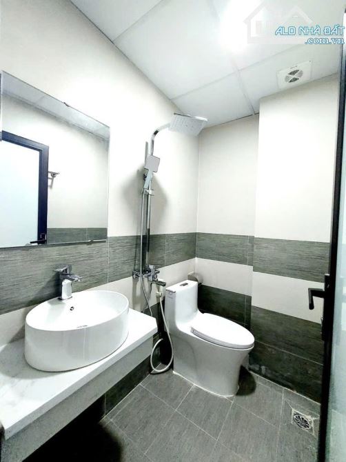 (HIẾM) NHÀ NGUYỄN KHÁNH TOÀN DT 45M2 NGÕ RỘNG, CÁCH PHỐ 30M, DÒNG TIỀN 40TR/THÁNG - 3