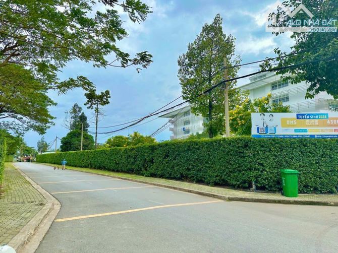 🔥🔥50Tr/m2🌸Ngay Đại học Tài chính Marketing ✈️💥5.5x14 76m2 💰chỉ 3 tỷ hơn 💰 Đường xe - 3